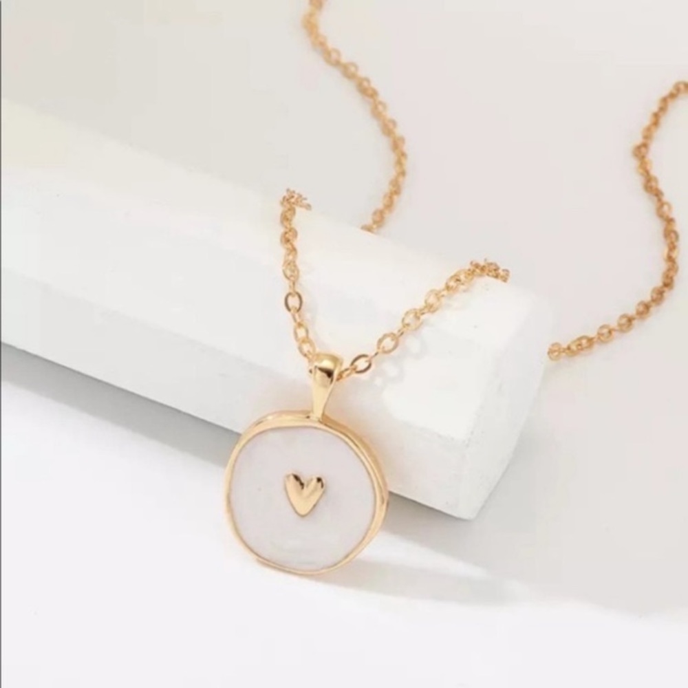 🌺4 Items 25$🌺 Heart Pendant Charm Necklace NWT